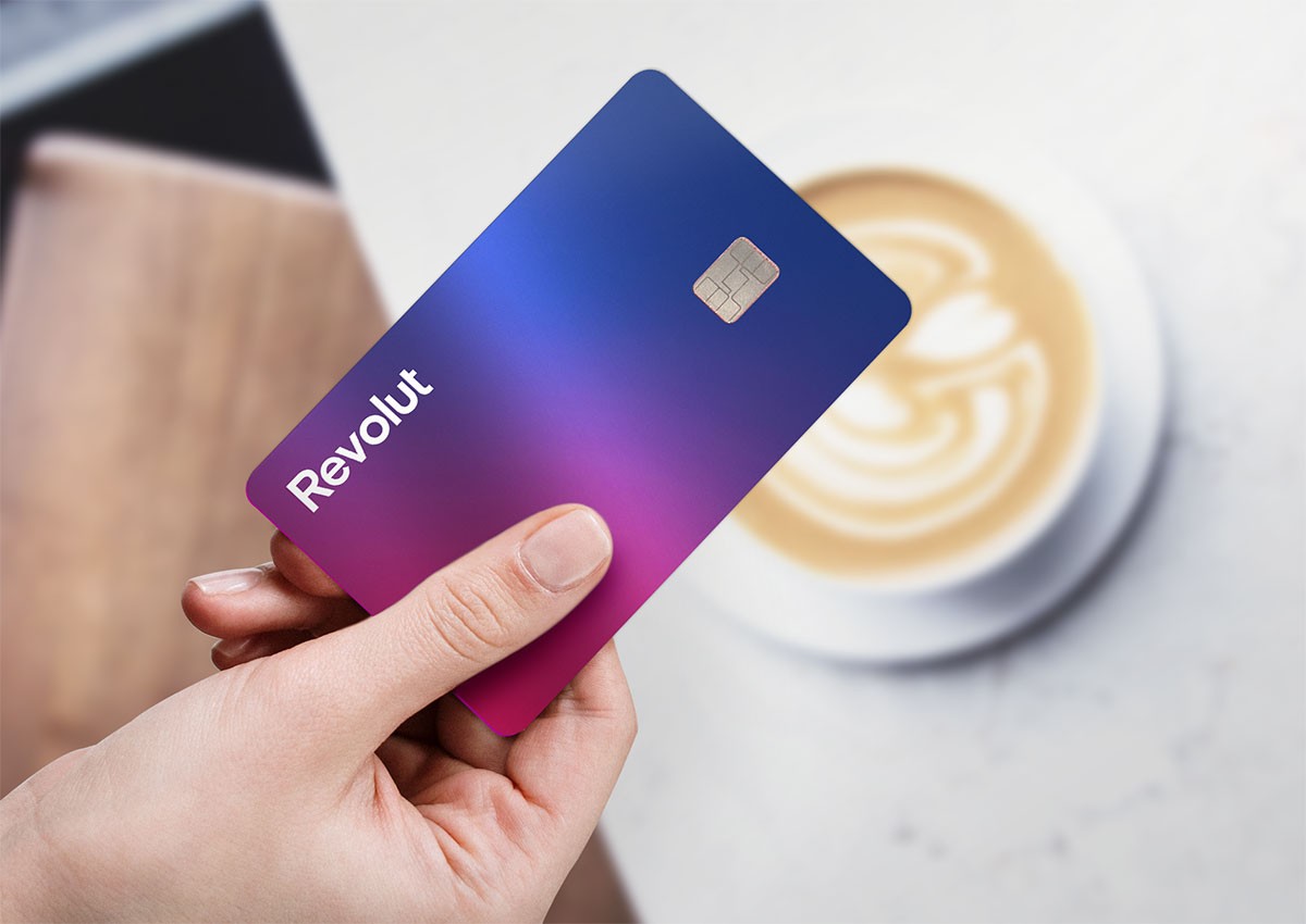 Revolut начал закрывать счета россиян без ВНЖ или ПМЖ в Евросоюзе