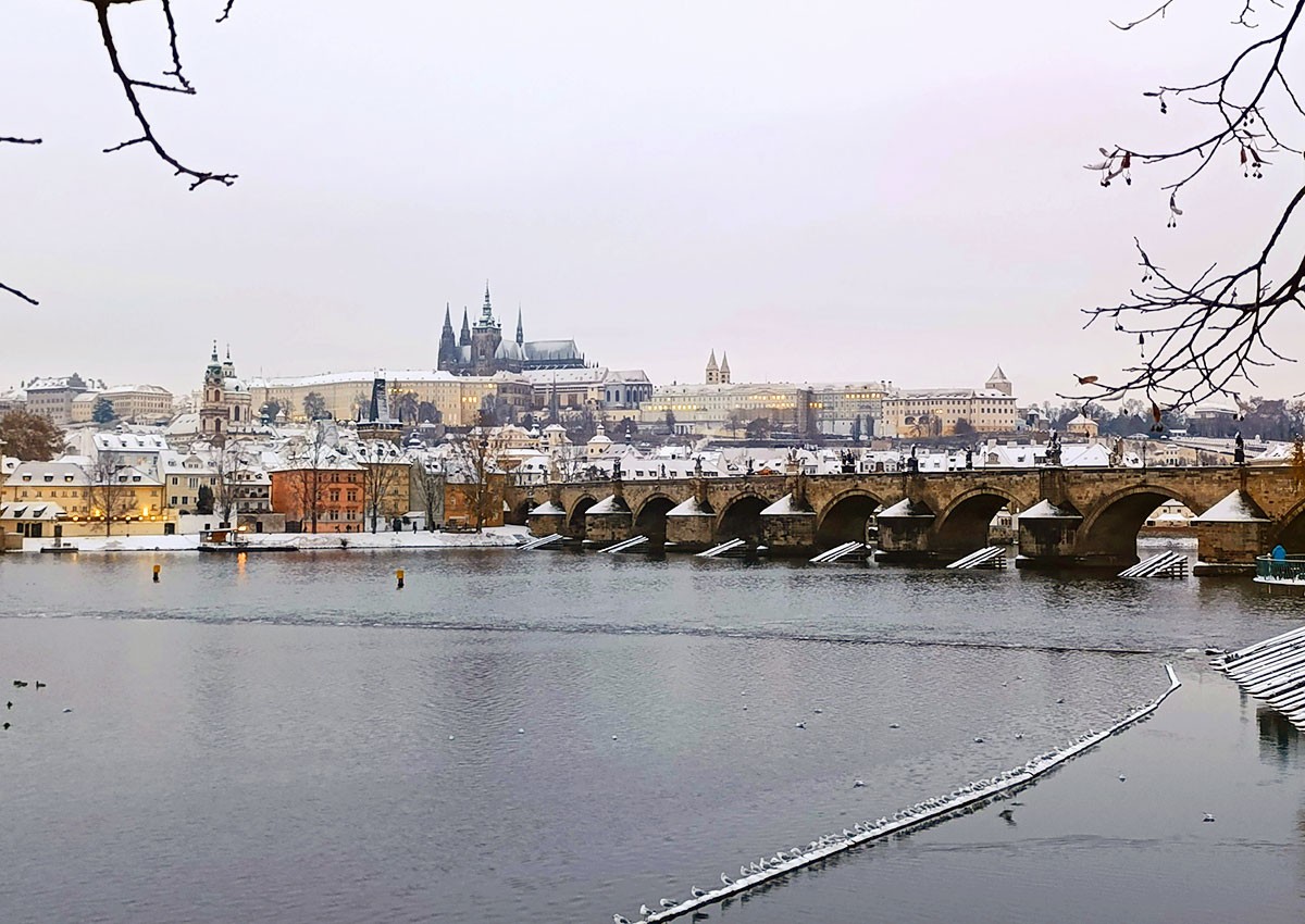 В Праге выпал первый снег