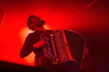 В Праге неизвестный присвоил чужой кошелек: видео