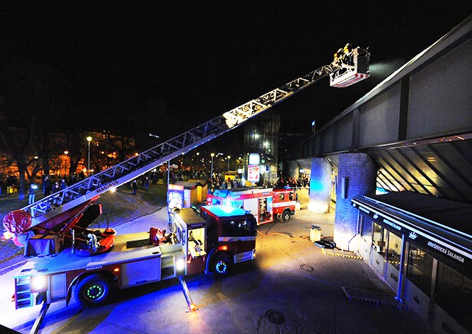 Из-за пожара в Праге эвакуировали Главный вокзал