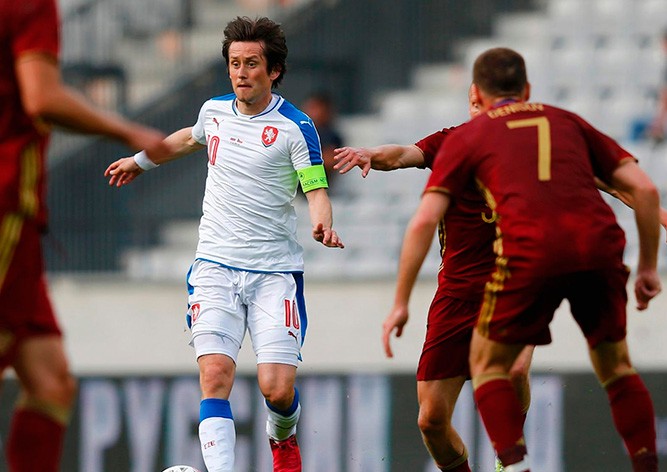 Томаш Росицки объявил о завершении карьеры