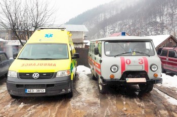 Пардубицкий край подарил закарпатскому селу машину скорой помощи
