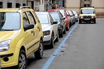 Парковка в некоторых частях Праги станет бесплатной до конца зимних праздников