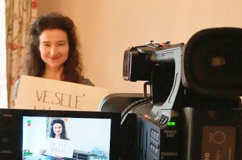 Посол Британии необычным способом попрощалась с жителями Чехии: видео 