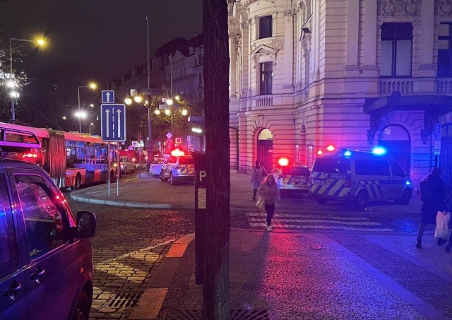 В Праге полиция оцепила площадь Мира из-за подозрительных предметов