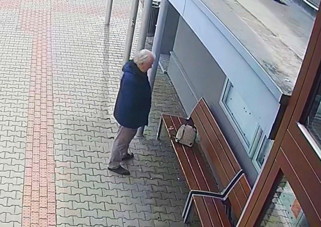 В Праге в полицию явился пенсионер, обворовавший молодую маму