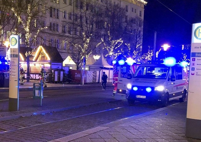 На рождественской ярмарке в Германии водитель въехал в толпу людей