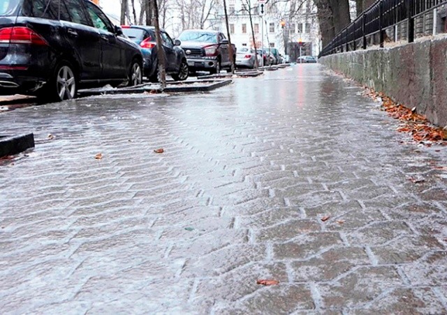 В Чехии объявлено предупреждение о гололедице