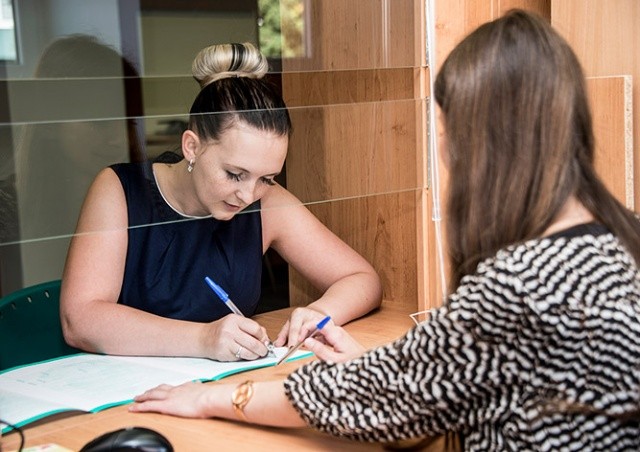 МВД Чехии готовит новую и дорогую услугу – экспресс-рассмотрение заявления на ВНЖ