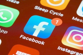 В работе Facebook, Instagram и WhatsApp произошел глобальный сбой