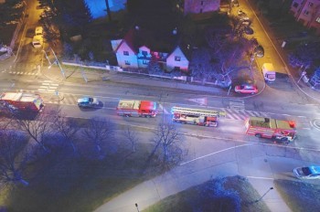 Четыре человека пострадали в результате взрыва пиротехники в квартире в Праге