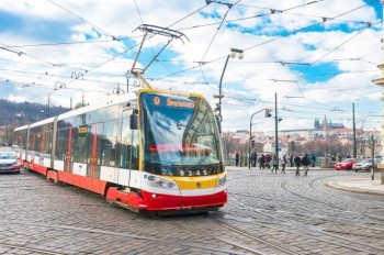 В Праге женщина попала под трамвай