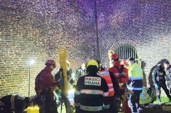 В Праге женщина спрыгнула со стены Вышеграда
