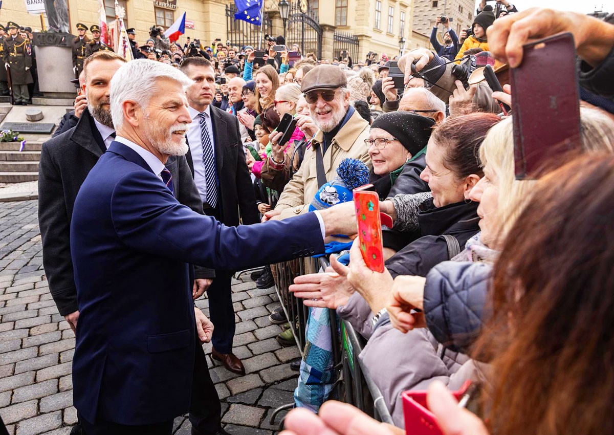 Президент Чехии поблагодарил жителей за поддержку порядочности и правды