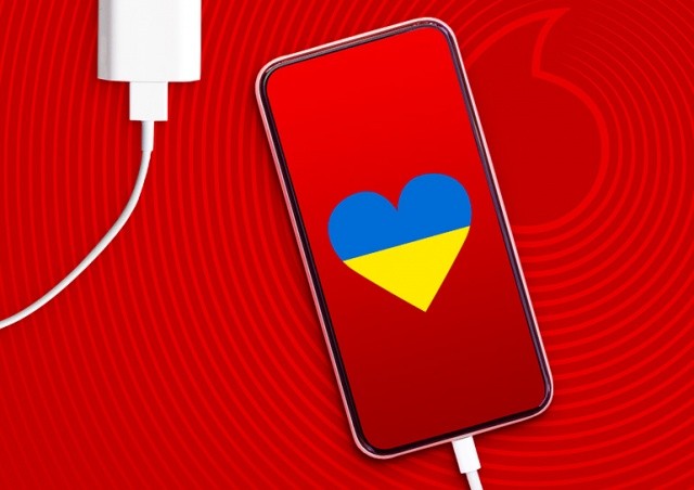 Чешский Vodafone просит жителей приносить старые телефоны для беженцев