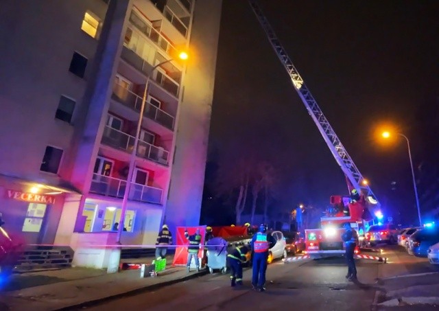 В Праге мужчина поджег себя и выпрыгнул из окна 10 этажа
