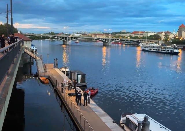 В центре Праги из реки выловили труп мужчины