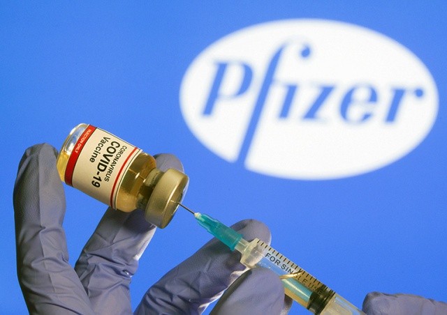 США расширили список побочных эффектов вакцин Moderna и Pfizer