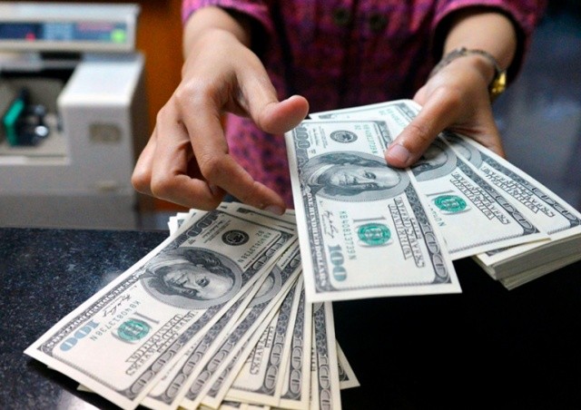 ЦБ России увеличил лимит на переводы денег за рубеж 
