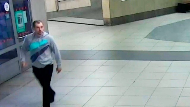 Иностранец в Праге домогался женщин на улице. Полиция ищет потерпевших 