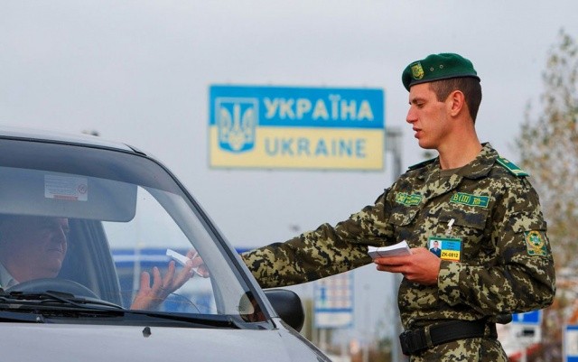 Украина перестала выпускать украинцев 18-60 лет с ВНЖ и ПМЖ в других странах