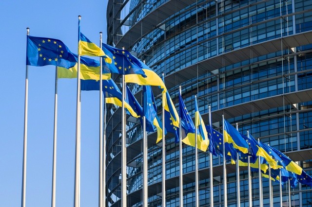 Евросоюз продлит программу временной защиты украинских беженцев 