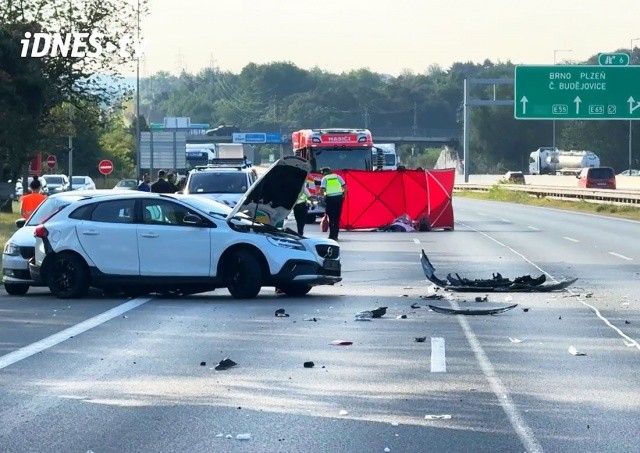 Под Прагой погиб вор, пытавшийся перебежать автомагистраль D1
