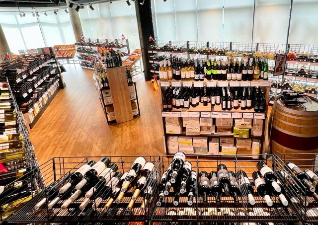 Распродажа в магазине «LÁHVE:» – скидка 35% на все вина и доставка по всей Чехии