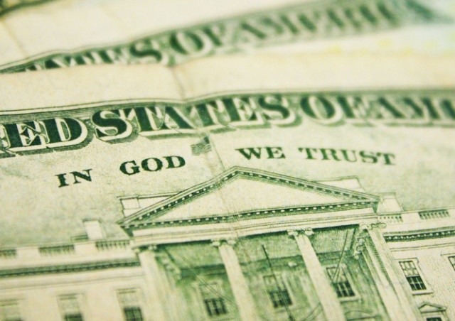 Суд решил судьбу надписи «In God We Trust» на американских долларах