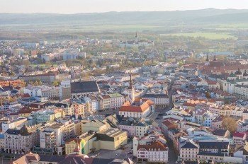 Город в Чехии будет платить жителям по 10 тыс. крон за оформление «прописки» 