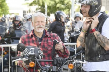 Президент и первая леди Чехии приняли участие в мотопробеге Harley-Davidson