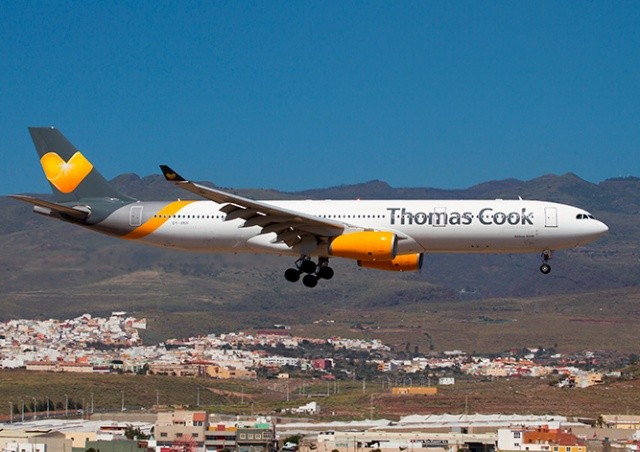 Старейший в мире туроператор Thomas Cook обанкротился. За рубежом остались 600 тыс. туристов