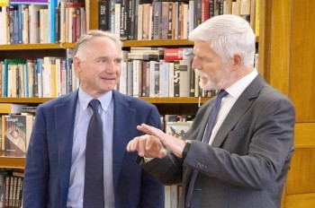 Президент Чехии принял писателя Дэна Брауна 