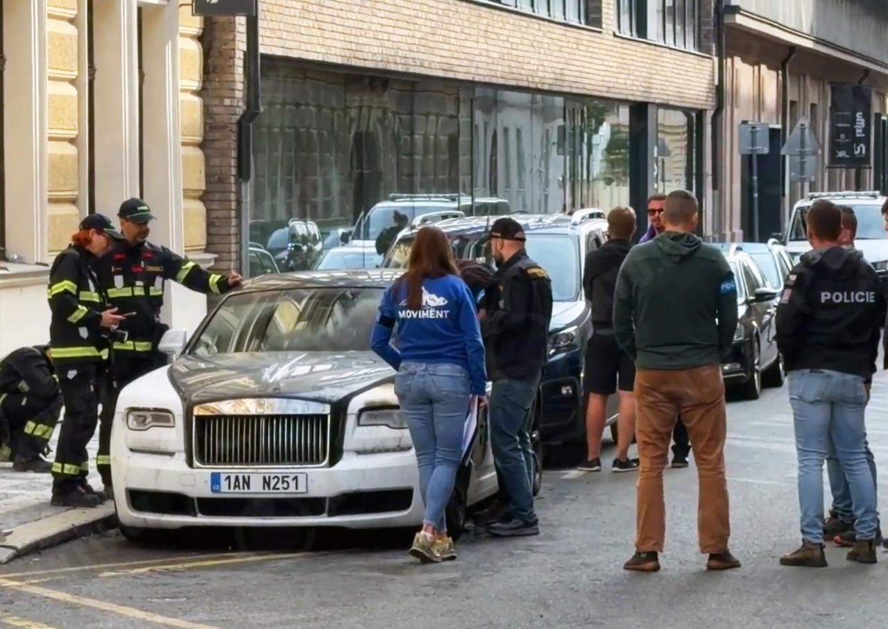 В Праге загорелся Rolls-Royce. Ущерб составил 5 млн крон 