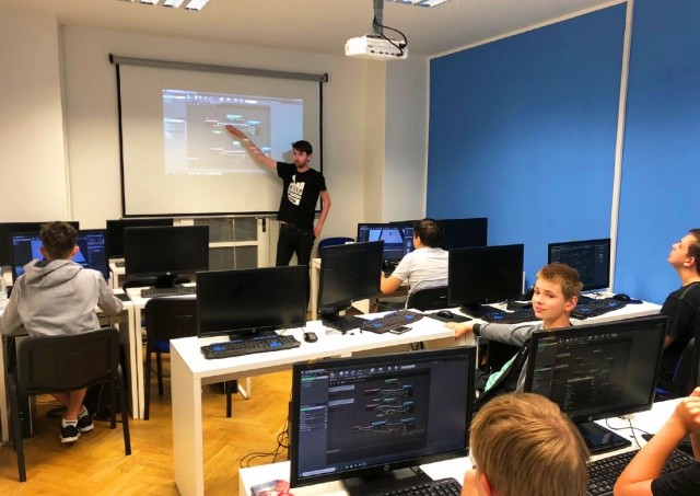 Бесплатные уроки для детей в пражской IT-академии STEP: расписание на октябрь