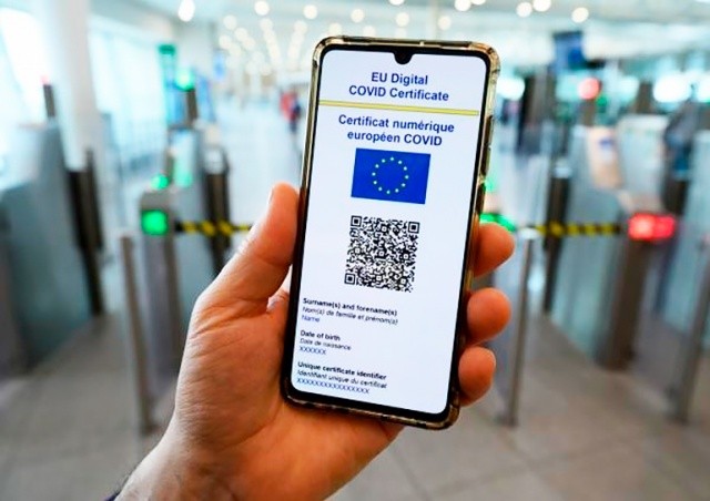 Минздрав Чехии на месяц отложил нововведение по сертификатам вакцинации