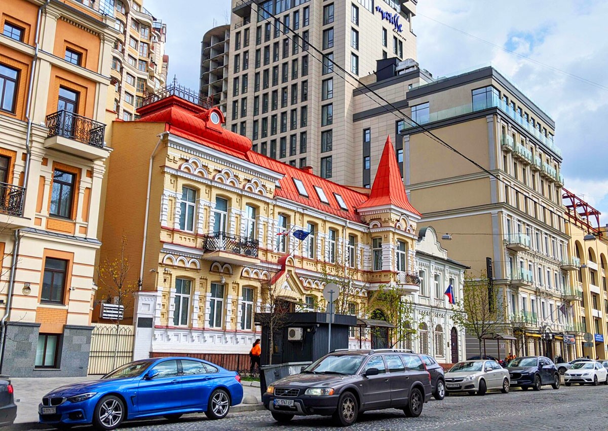 Чехия и Украина договорились о бесплатном использовании земли посольствами
