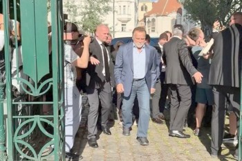 В Прагу прилетел Арнольд Шварценеггер
