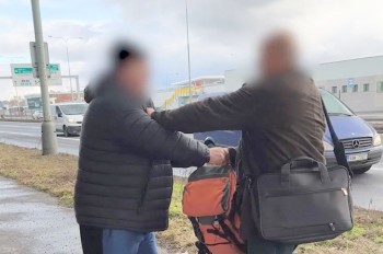 В Праге пассажиру диагностировали перелом ребер после конфликта с контролерами: видео