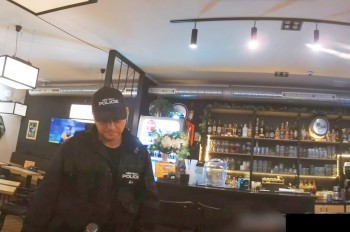 В Чехии иностранка напилась в ресторане и отказалась платить: видео