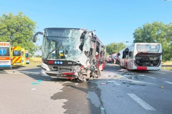 В Чехии столкнулись два пригородных автобуса