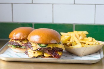 На чешский рынок выйдет немецкая сеть бургерных Burgermeister